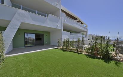Vista exterior de Planta baixa en venda en Mijas amb Aire condicionat, Terrassa i Piscina
