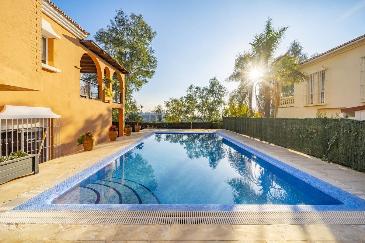Piscina de Casa o xalet en venda en Málaga Capital amb Aire condicionat, Calefacció i Jardí privat