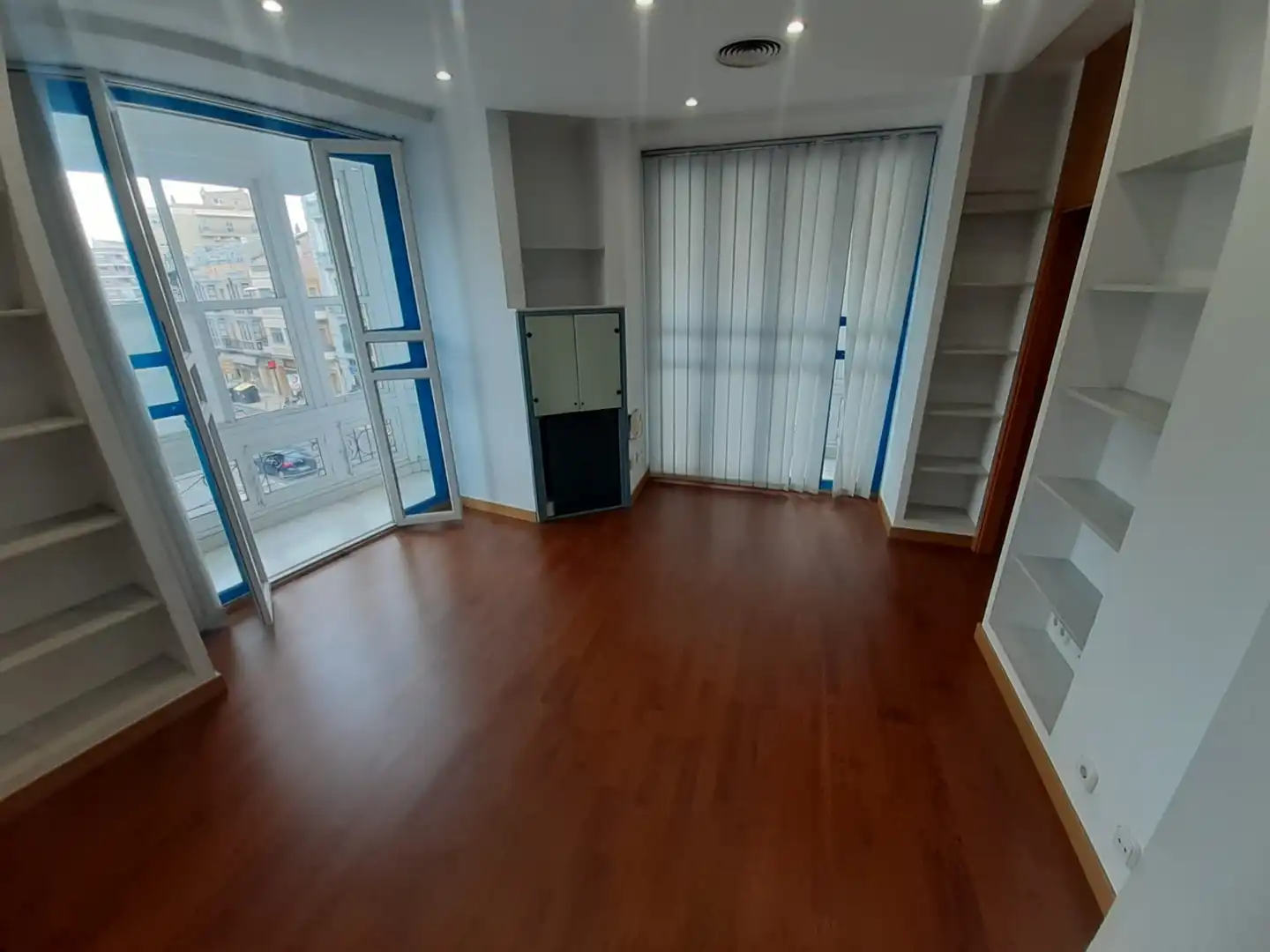 Sala de estar de Oficina de alquiler en Zamora Capital  con Aire acondicionado, Calefacción y Amueblado