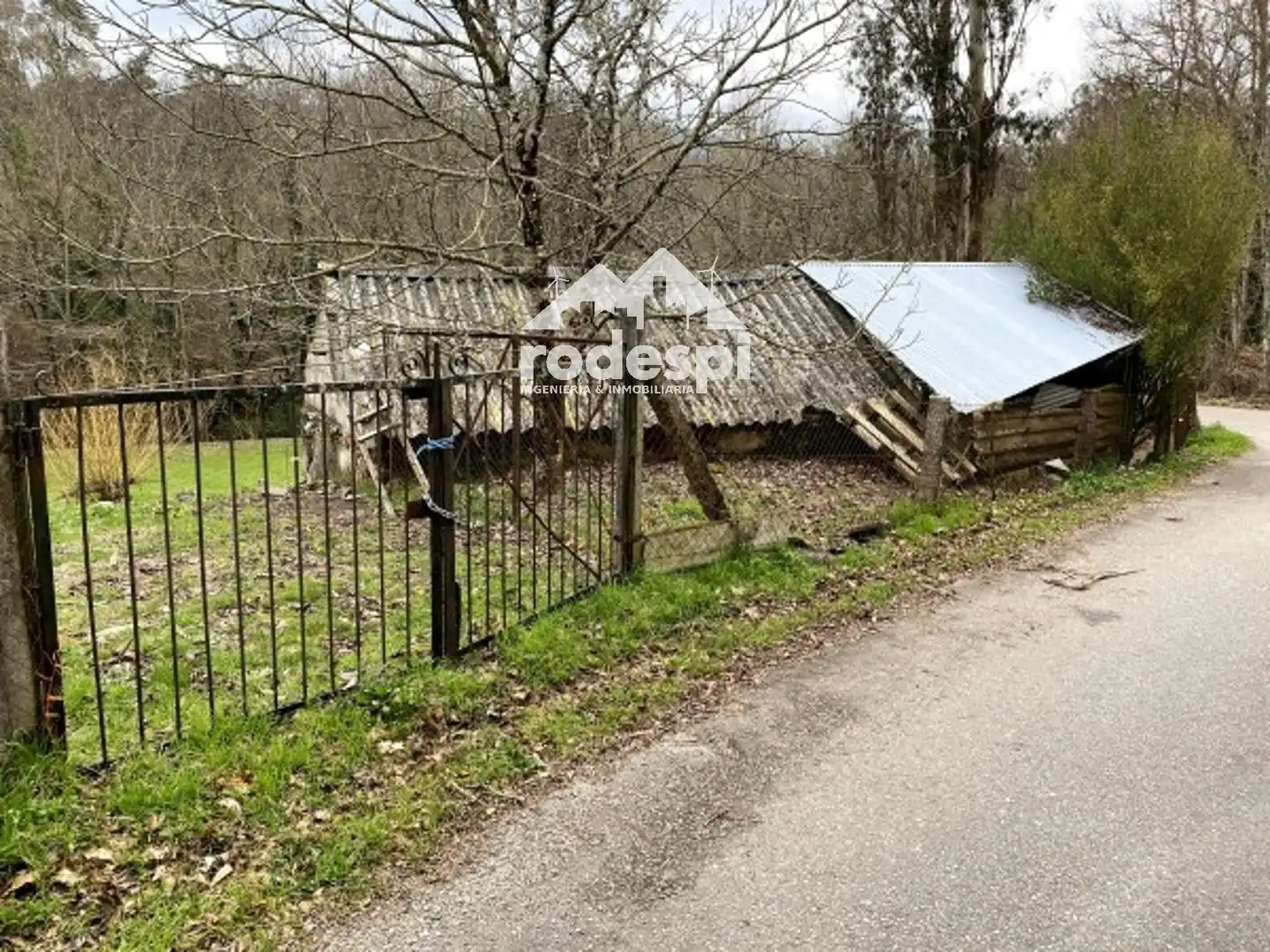 Terreny rústic en venda a A Cañiza