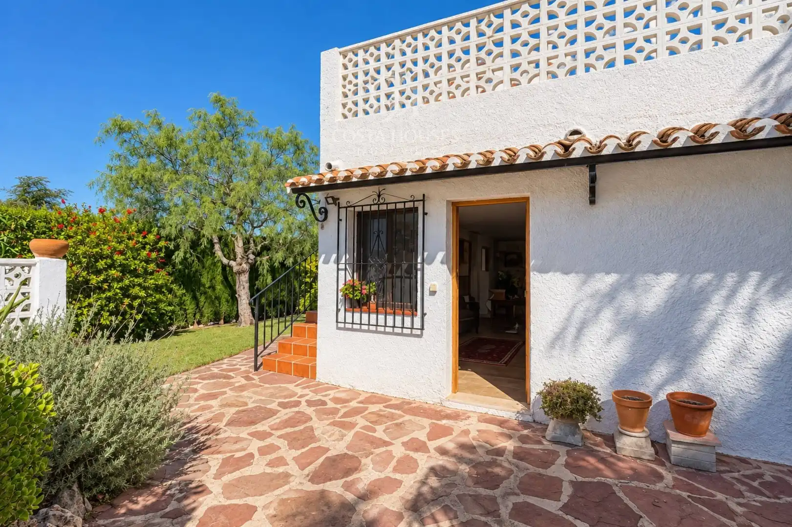 Vista exterior de Casa o chalet en venta en Partides comunes - Adsubia