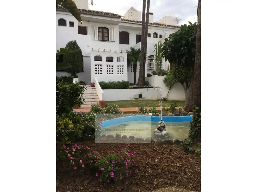Houses for rent in Avenida Golondrinas, Atalaya - Isdabe