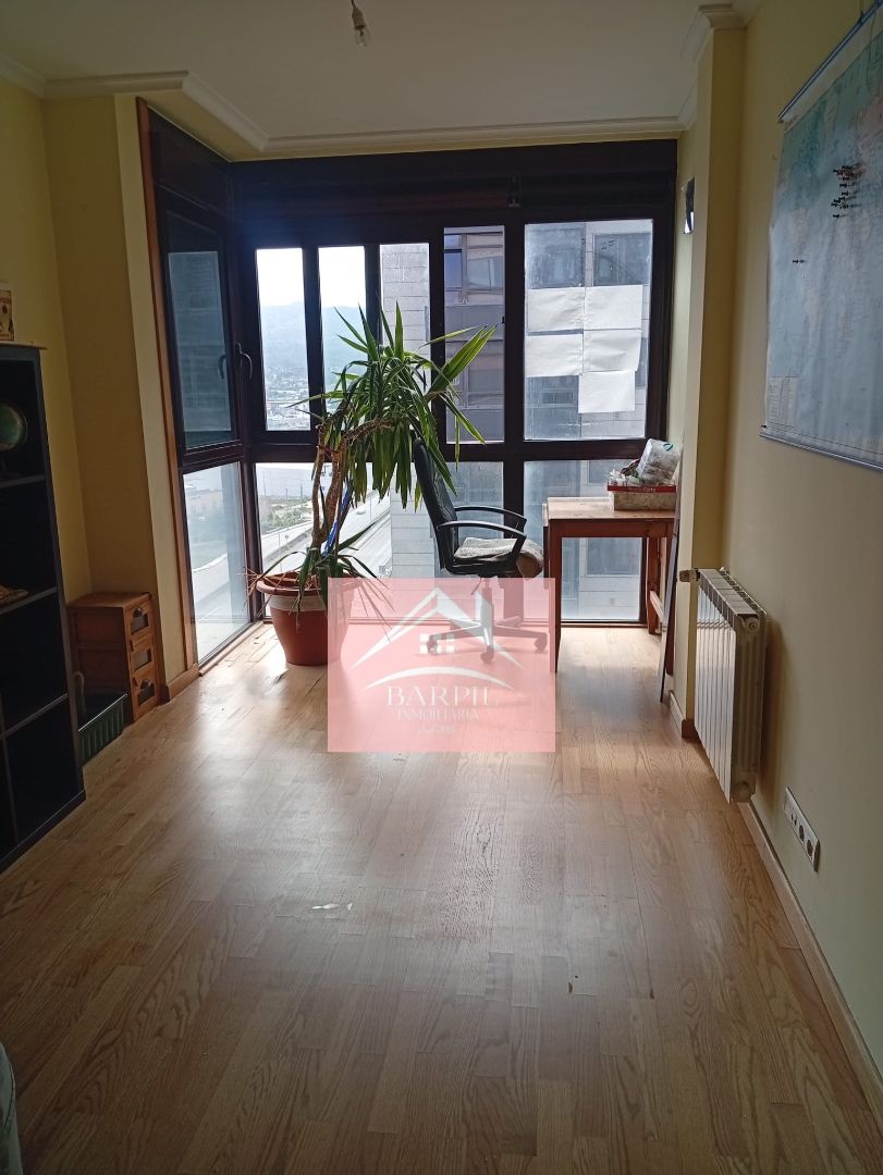 Flat to rent in Vigo   with Heating, Parquet flooring and Furnished