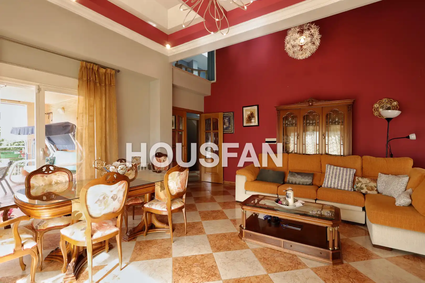 Sala d'estar de Casa o xalet en venda en Cáceres amb Aire condicionat, Calefacció i Jardí privat