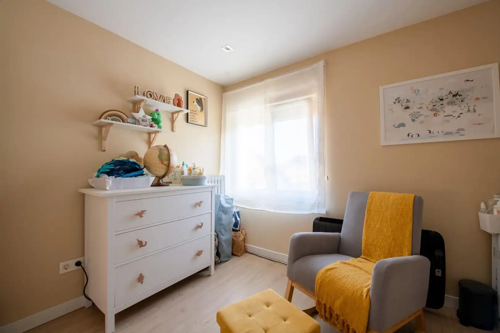 Habitación de Piso en venta en Oviedo  con Calefacción y Amueblado