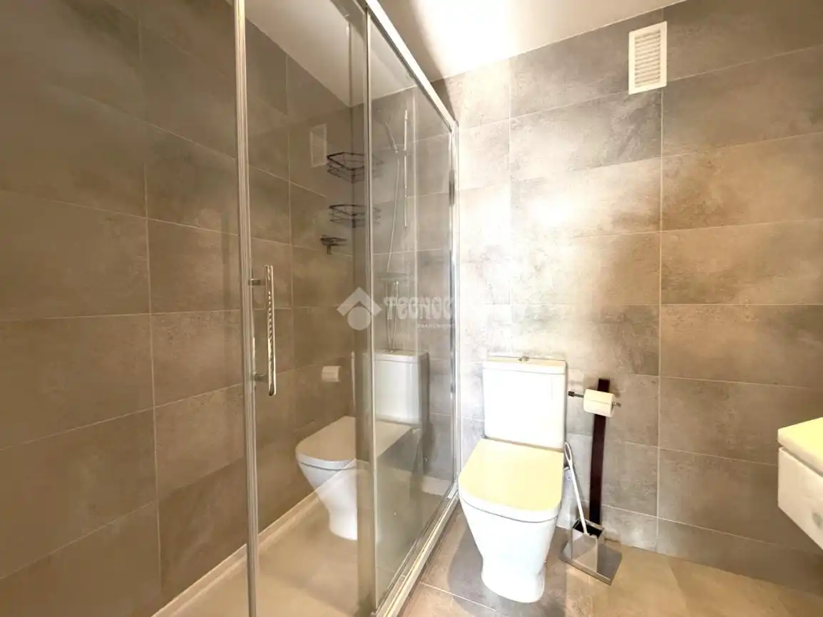 Baño de Piso en venta en Madrid con Aire acondicionado y Calefacción