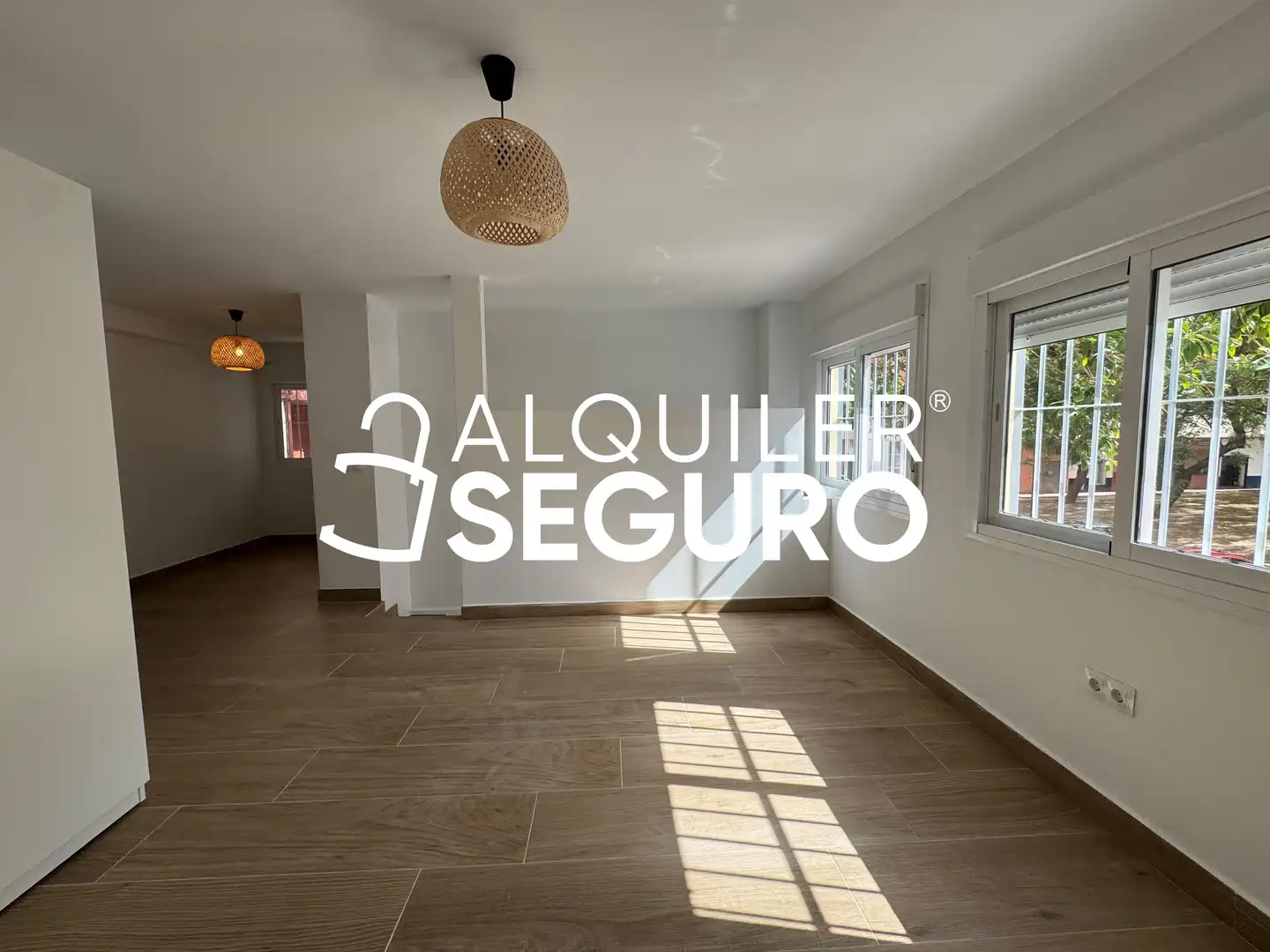 Vista exterior de Piso de alquiler en Málaga con Aire acondicionado
