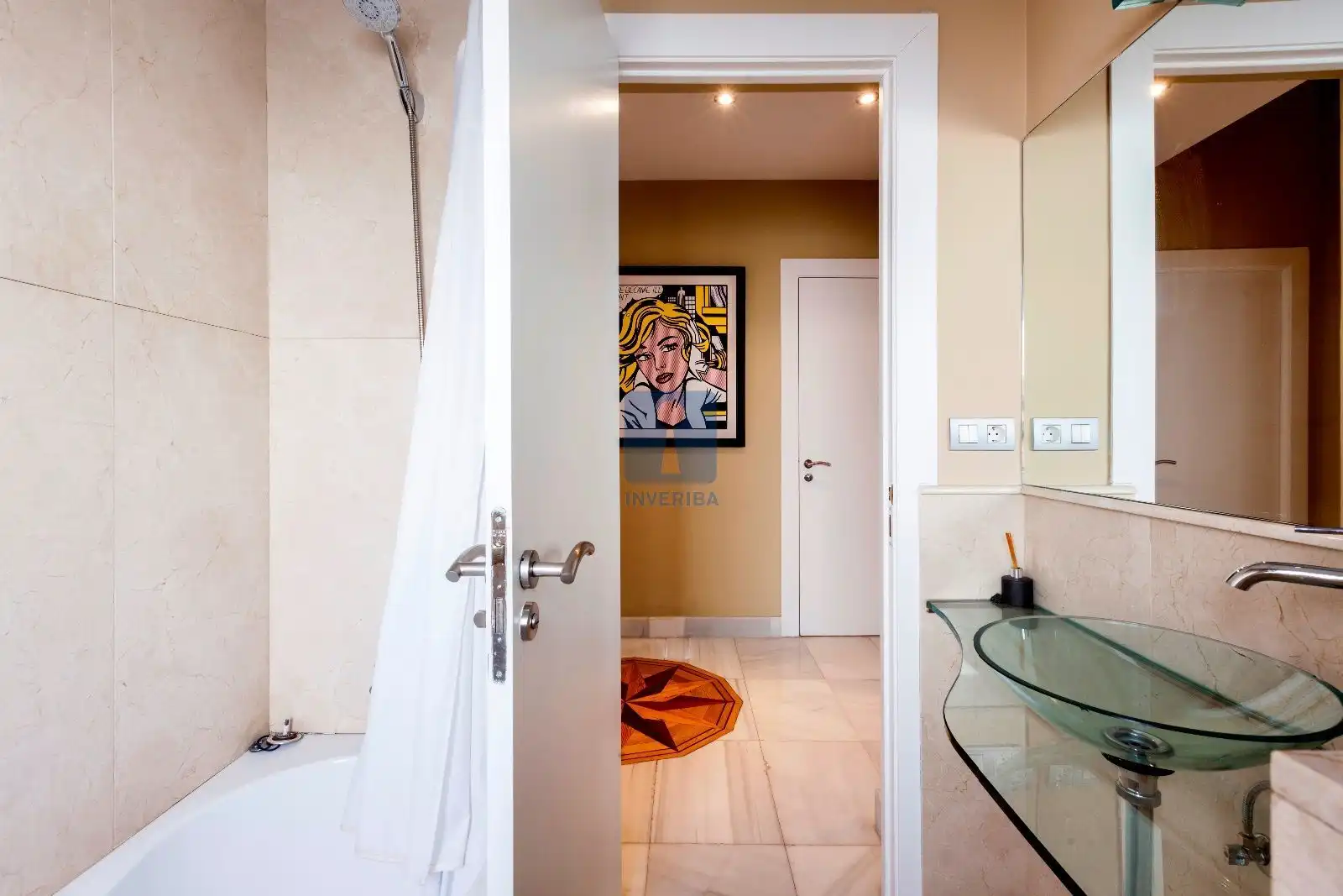 Bathroom of Attic for rent in Madrid  with Air Conditioner, Heating and Storage room