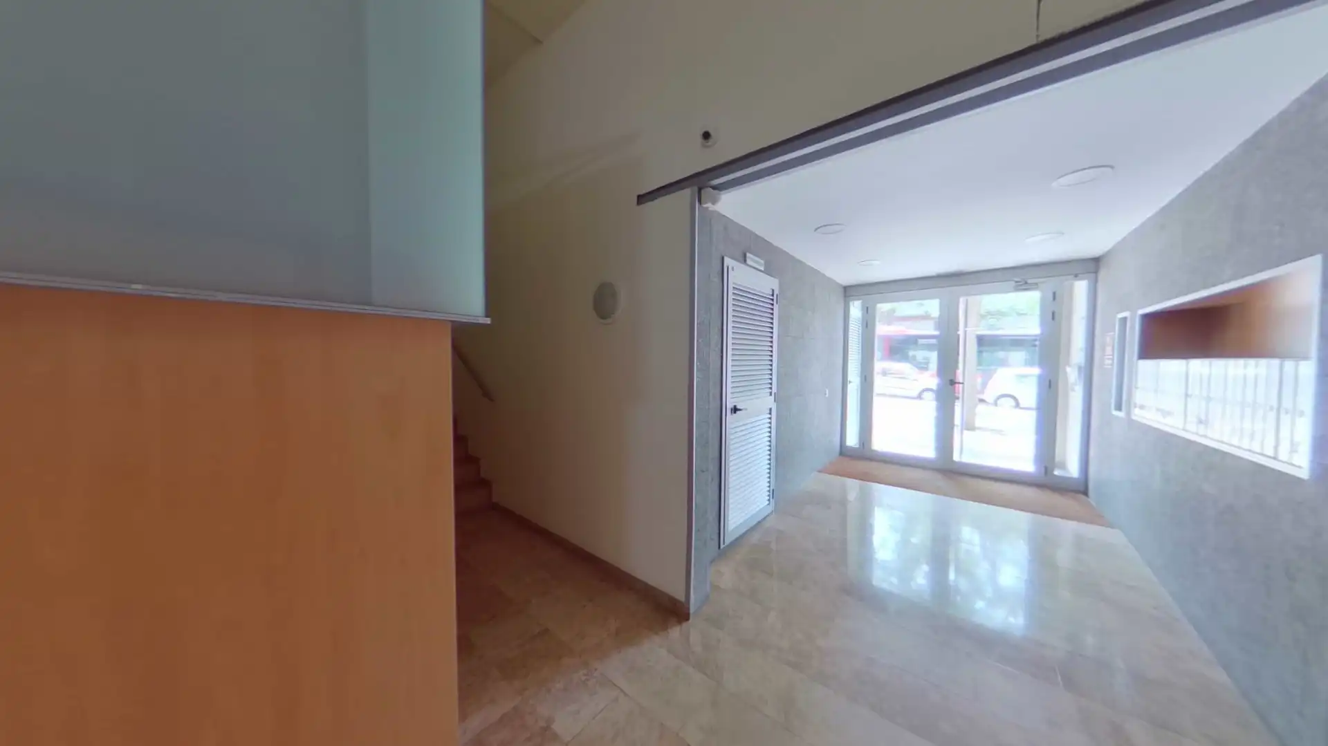 Wohnung zum Verkauf in Tarragona mit Heizung, Abstellraum und Schwimmbad