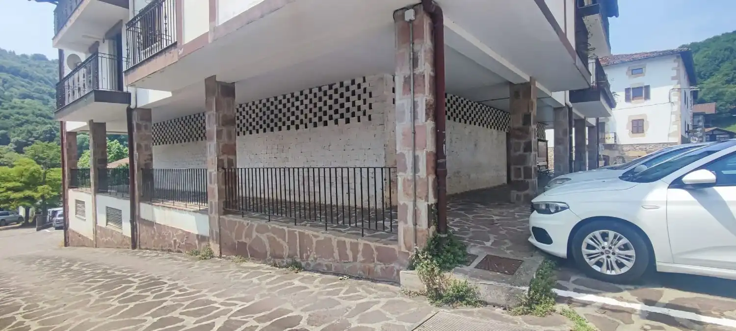 Local comercial de lloguer a Carretera a Santesteban, imagen 3
