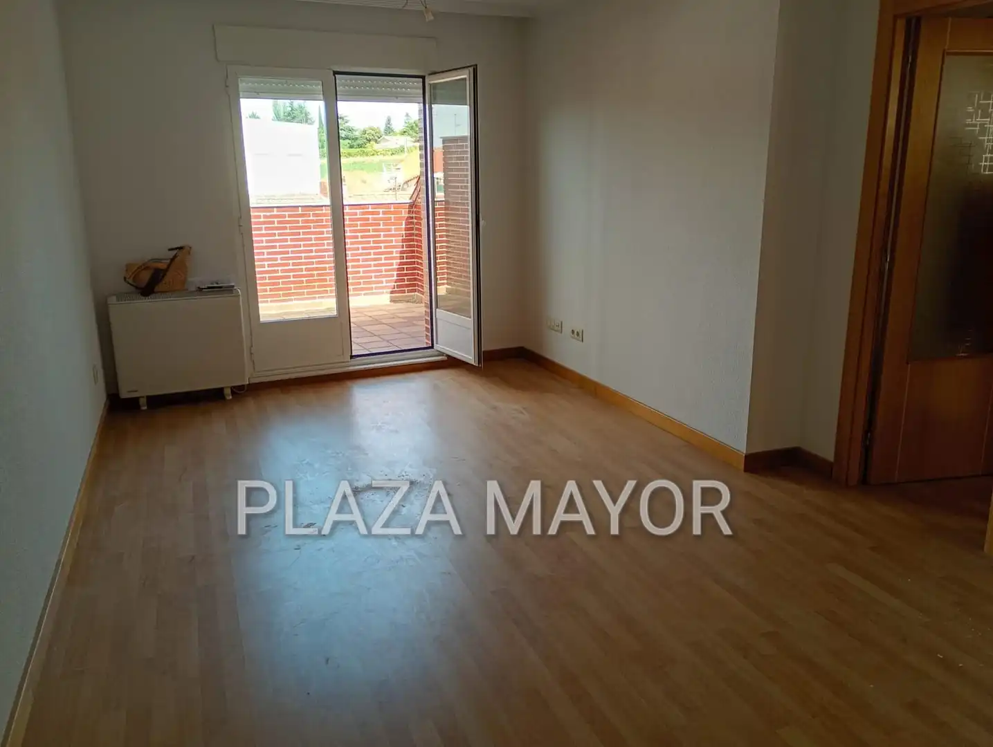 Wohnzimmer von Dachboden zum Verkauf in Aldealengua mit Heizung und Terrasse