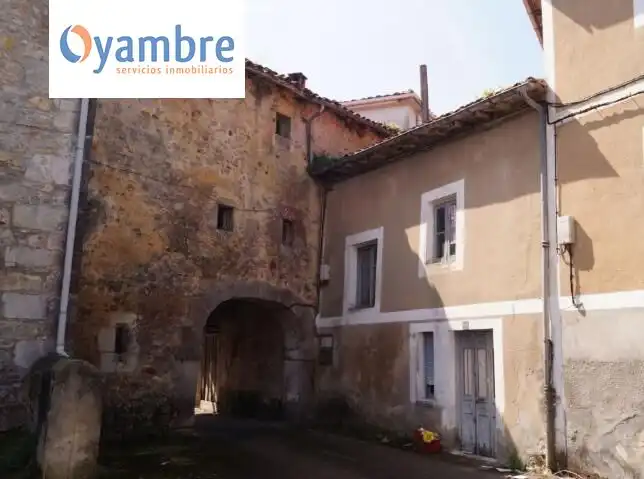 Vista exterior de Piso en venta en Hazas de Cesto con Balcón