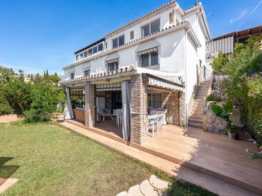Maison jumelée avec piscine à vendre à AZOR DEL COTO