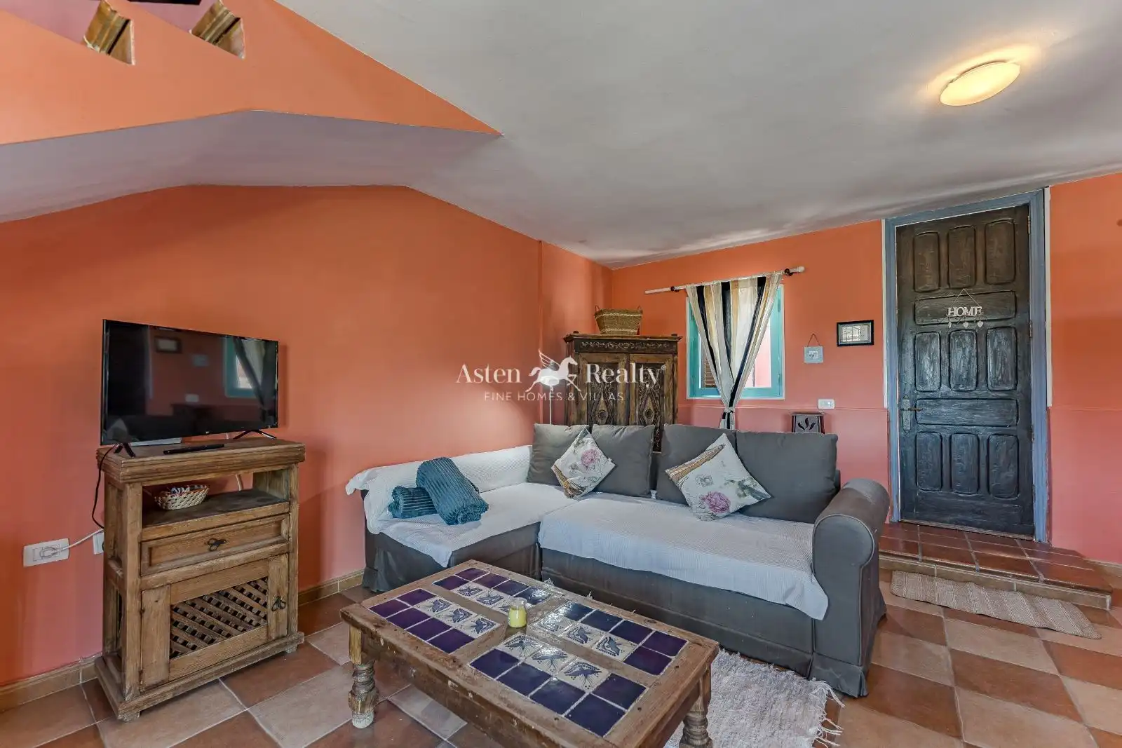 Sala de estar de Casa adosada en venta en San Miguel de Abona con Jardín privado, Terraza y Amueblado