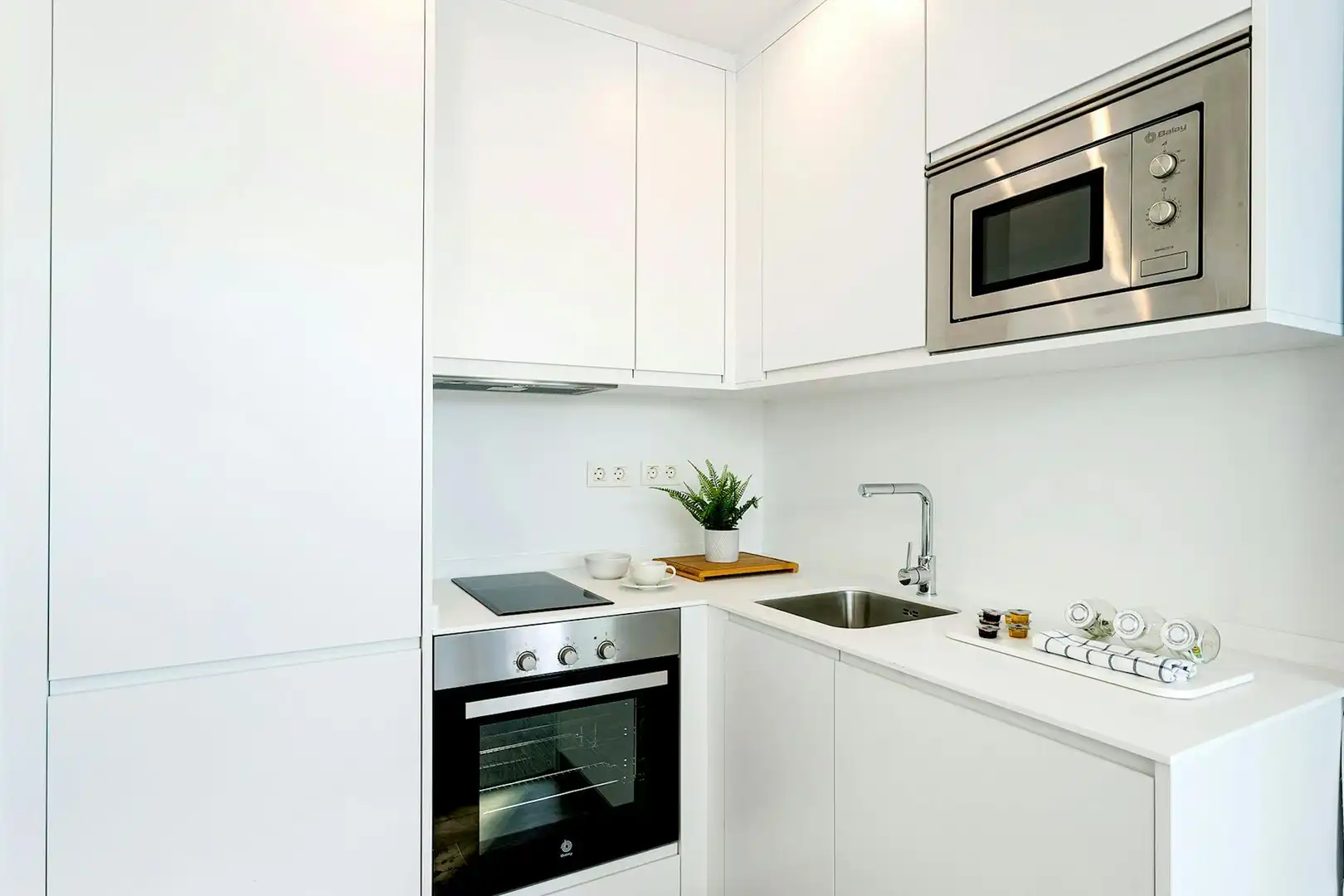 Küche von Wohnung zur Miete in Sevilla mit Klimaanlage, Heizung und Waschmaschine