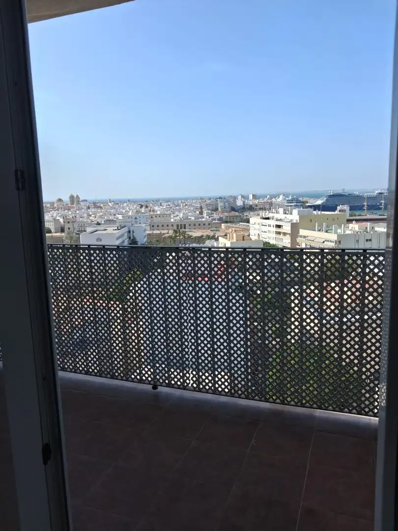 Terraza de Piso de alquiler en Cádiz con Aire acondicionado y Balcón