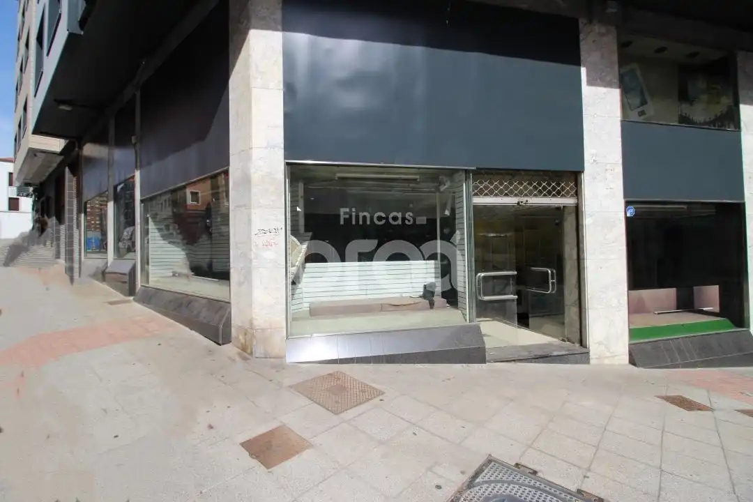 Local comercial en venta en Centro, imagen 3