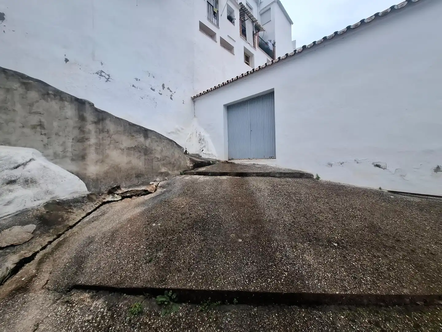 Vista exterior de Casa o xalet en venda en Tolox amb Terrassa