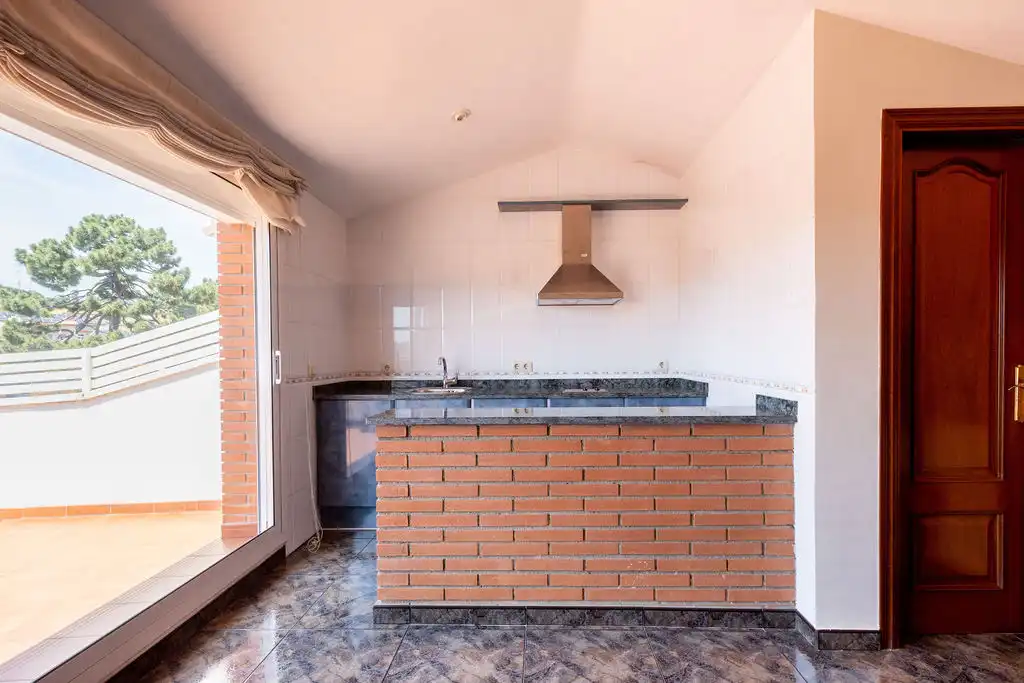 Cocina de Casa o chalet en venta en Sant Vicenç de Montalt con Aire acondicionado, Calefacción y Terraza