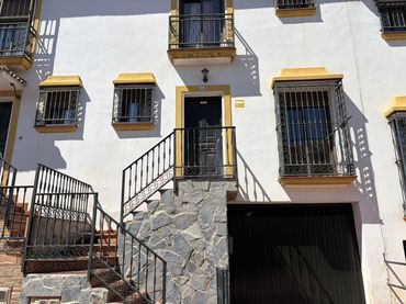Casa aparellada en venda a Benalmádena pueblo