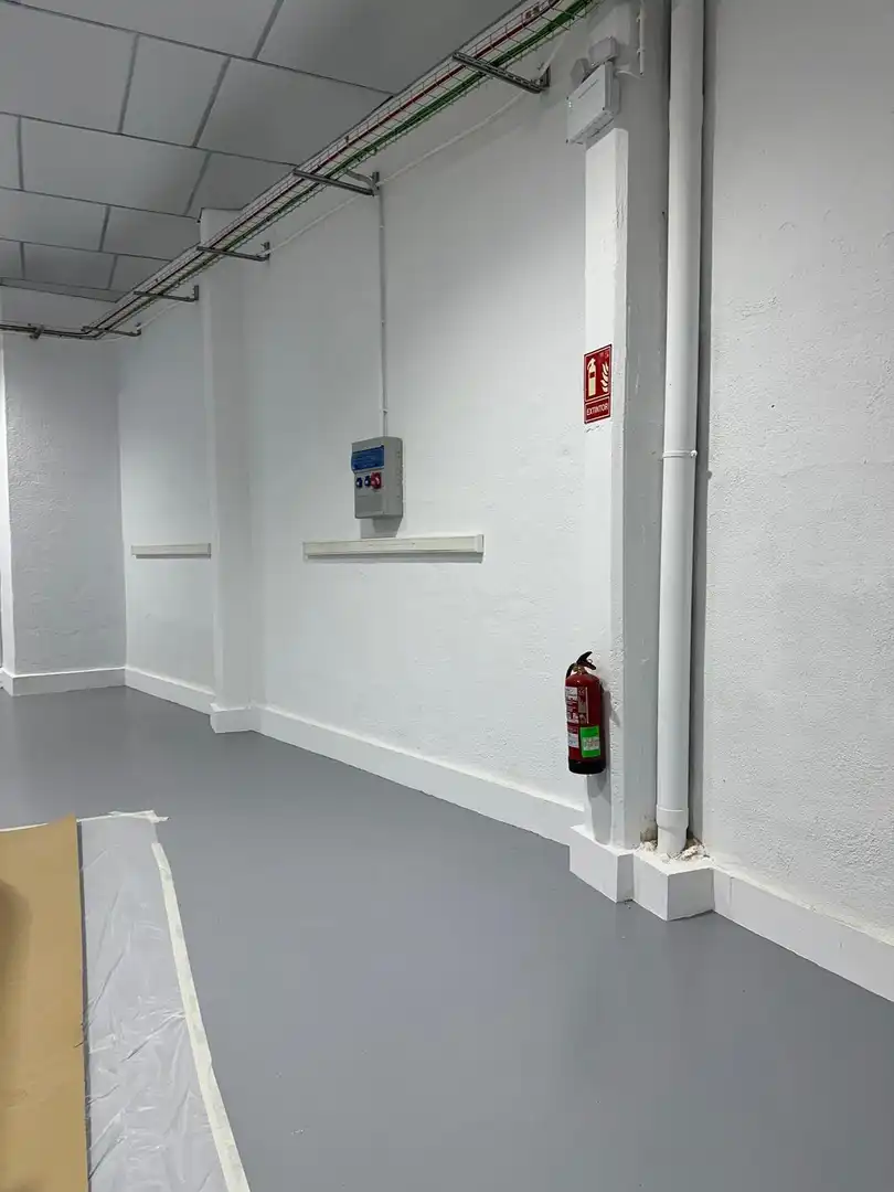 Fabrikhallen zur Miete in Singuerlín