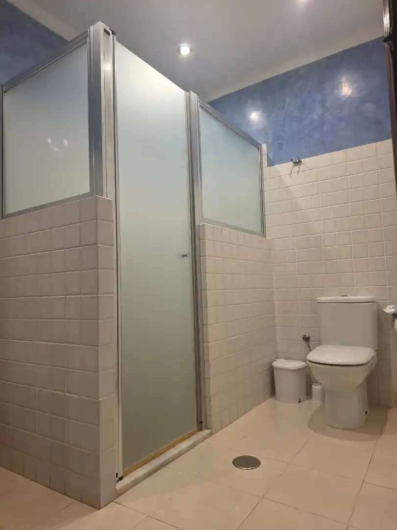 Badezimmer von Wohnung zur Miete in Utrera mit Möbliert
