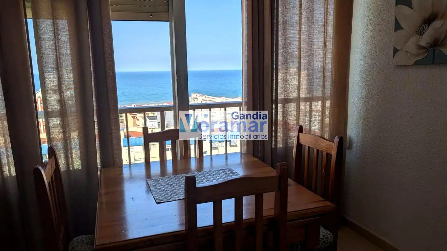 Apartamento de alquiler en Gandia con Aire acondicionado y Amueblado
