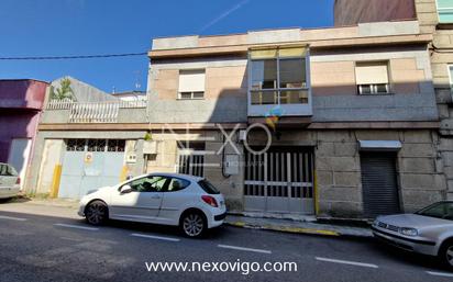 Vista exterior de Casa o xalet en venda en Vigo  amb Calefacció, Terrassa i Balcó