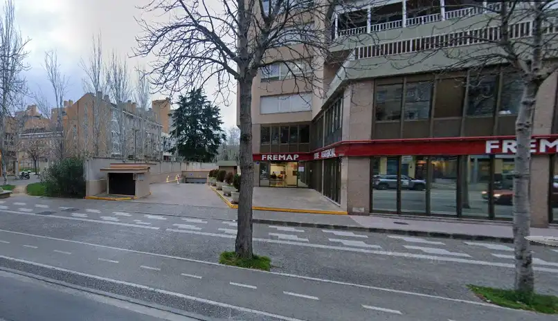 Aparcament amb ascensor en venda a Carrer Barcelona 61, imagen 2