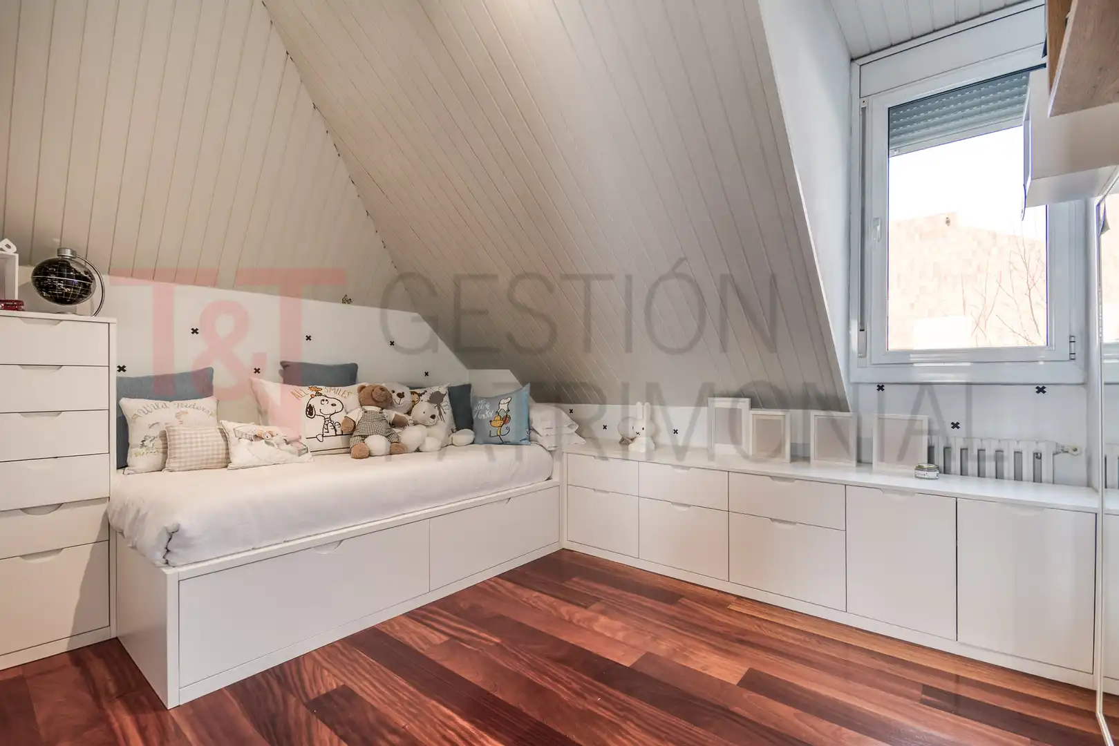 Habitación de Casa o chalet en venta en Canovelles con Aire acondicionado, Calefacción y Jardín privado