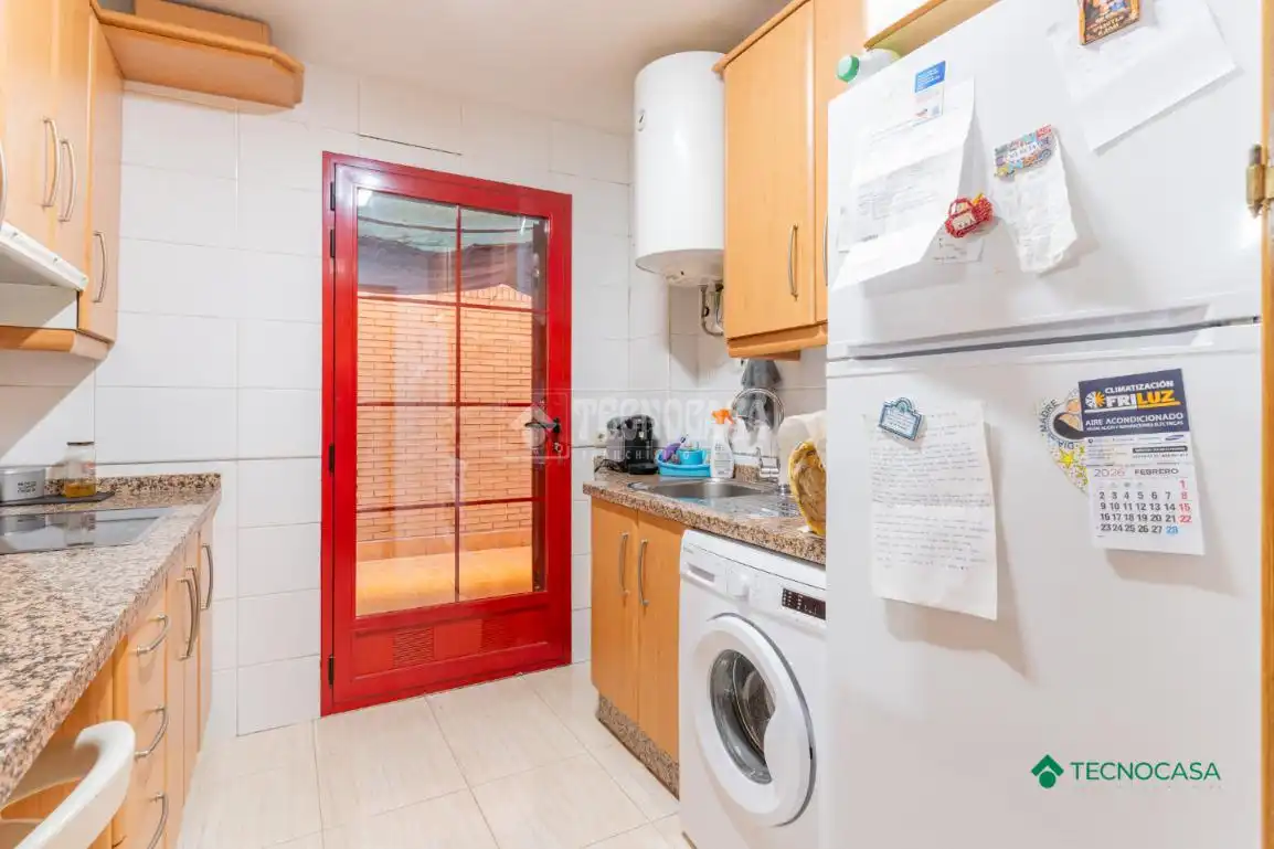 Kitchen of Flat for sale in Roquetas de Mar  with Furnished and Balcony