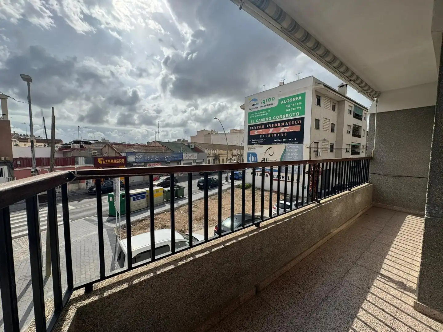 Vista exterior de Pis en venda en Almoradí amb Terrassa, Traster i Moblat