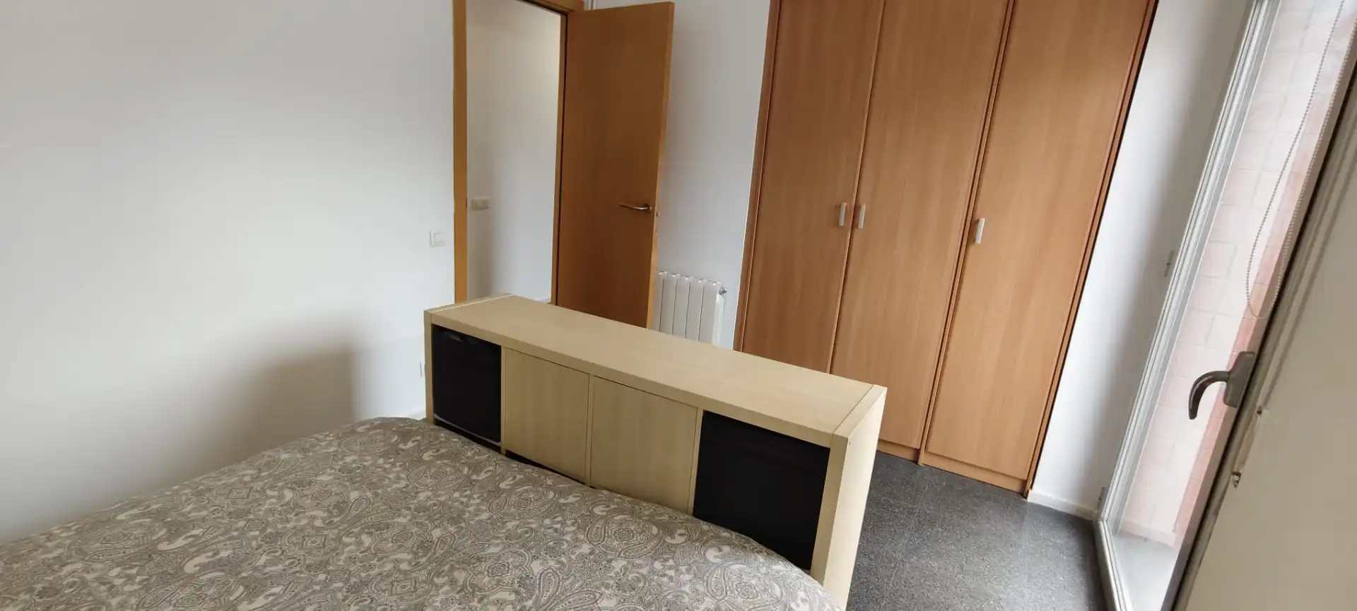 Habitación de Piso en venta en Cervelló con Aire acondicionado, Calefacción y Amueblado