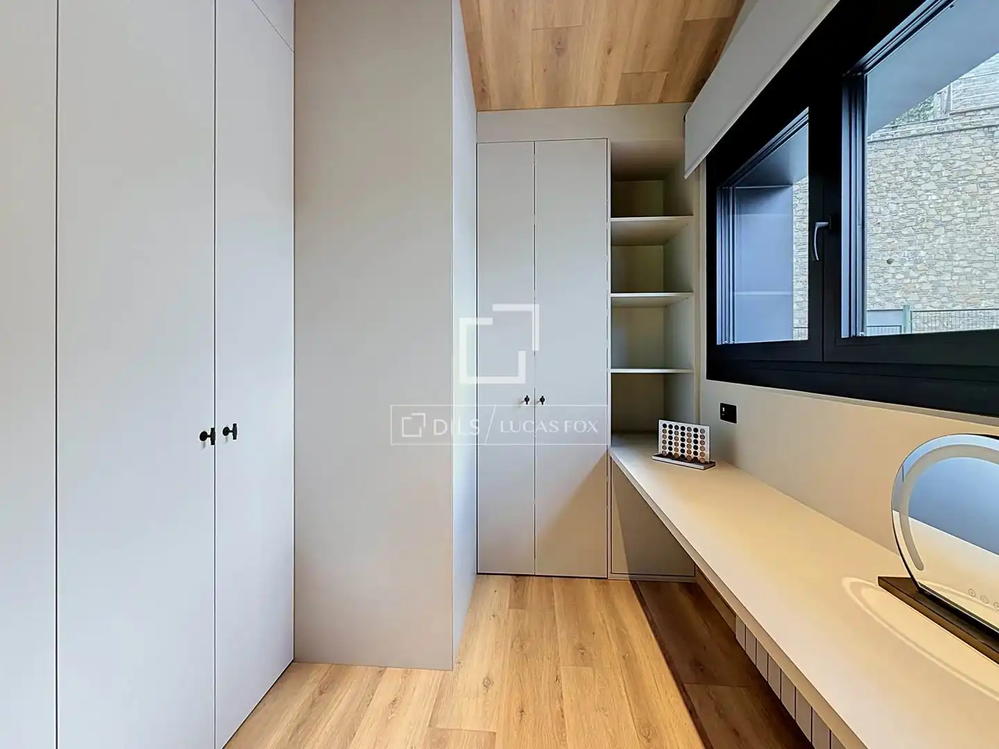 Dormitori de Casa o xalet en venda en Madrid amb Calefacció, Jardí privat i Parquet