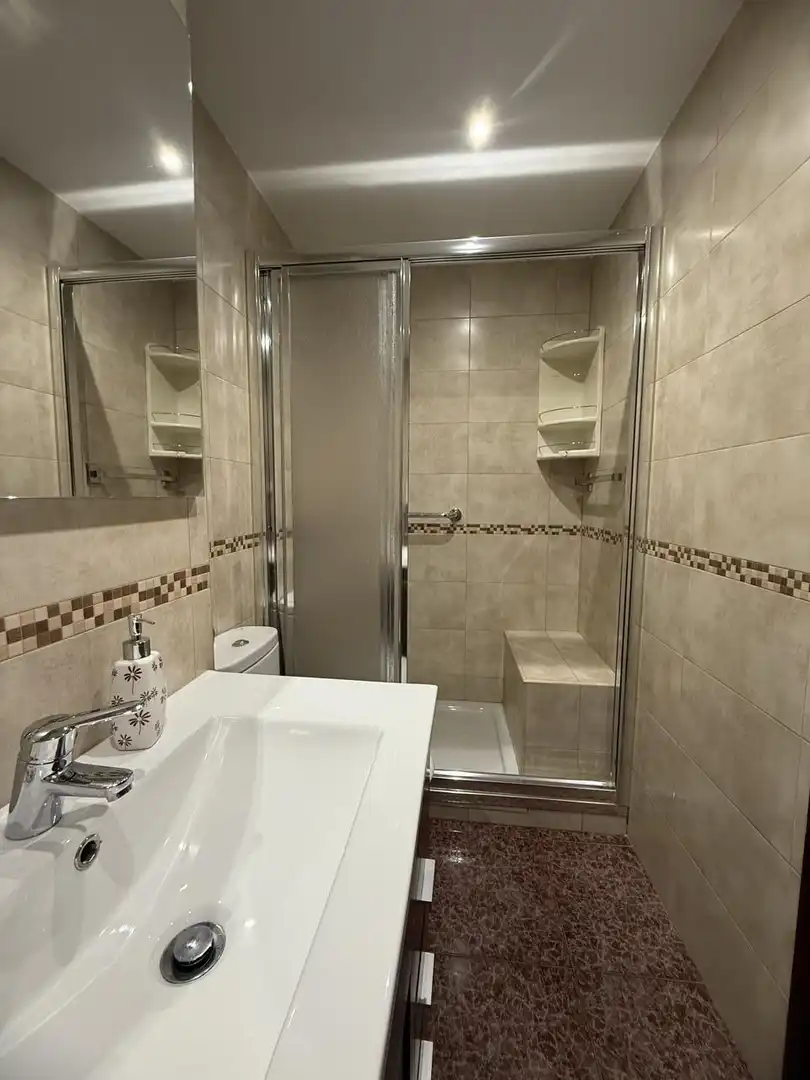 Baño de Piso en venta en Madrid con Calefacción y Terraza