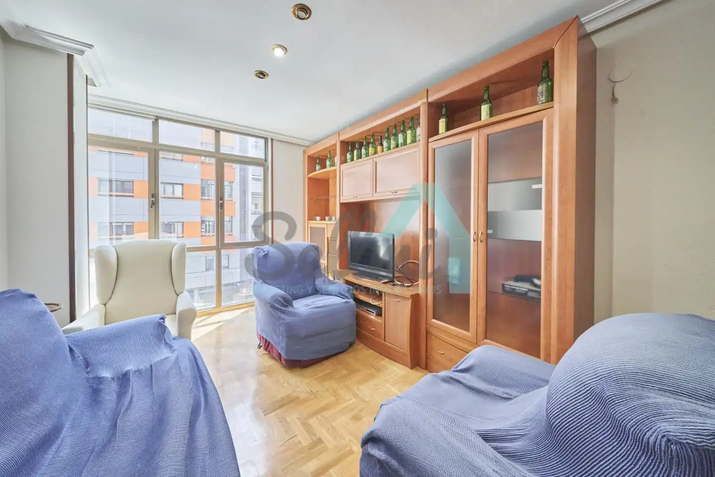 Flat for rent in Félix Aramburu, Auditorio - Seminario - Parque de Invierno