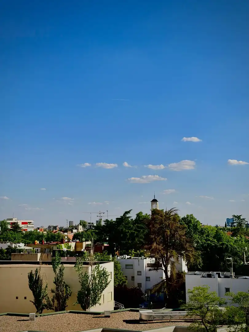 Vista exterior de Ático de alquiler en Madrid con Aire acondicionado, Calefacción y Terraza