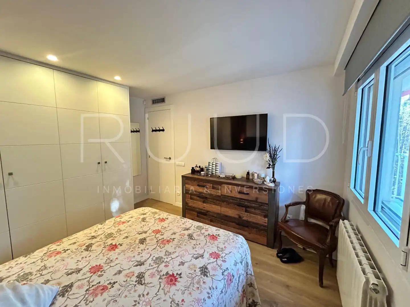 Bedroom of Flat for sale in Castelldefels  with Air Conditioner, Heating and Parquet flooring