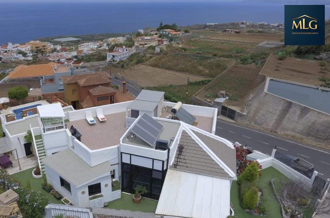 Exterior view of House or chalet for sale in La Guancha  with Private garden, Terrace and Jacuzzi