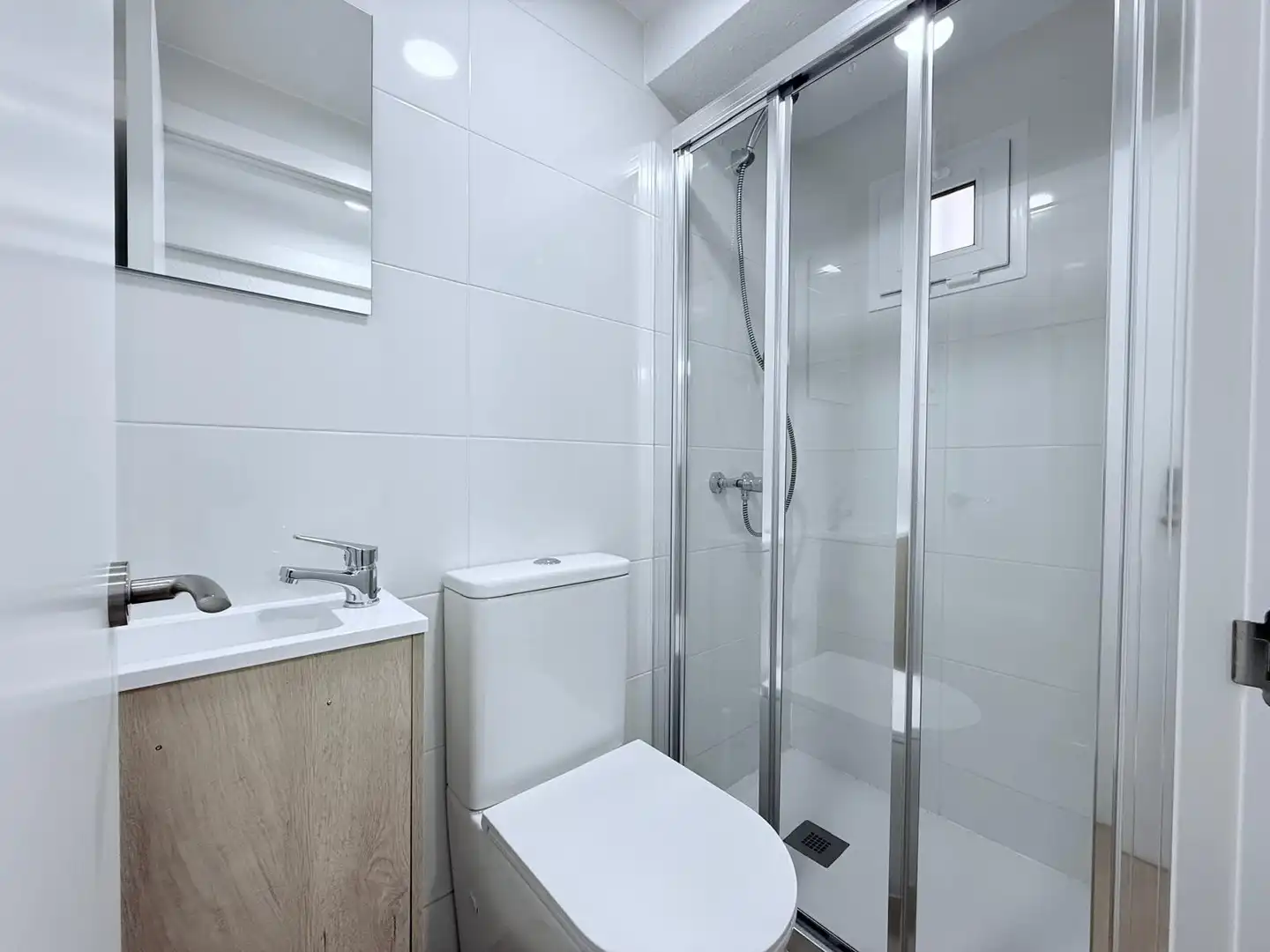 Room in Calle del Puerto del Bruch, 7, Casco Histórico de Vallecas