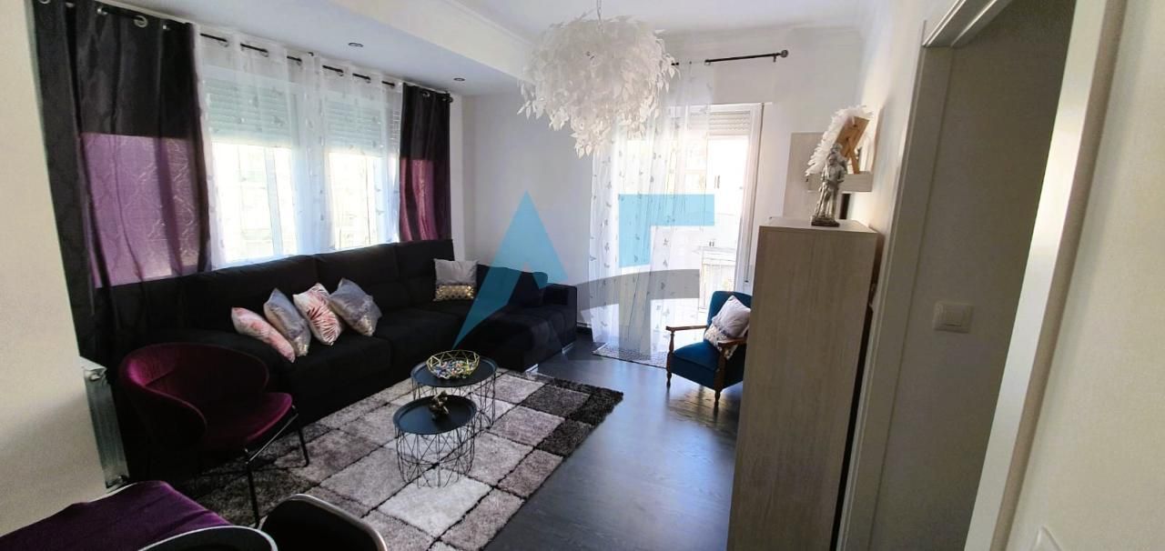 Sala d'estar de Pis en venda en Ourense Capital  amb Calefacció, Traster i Moblat