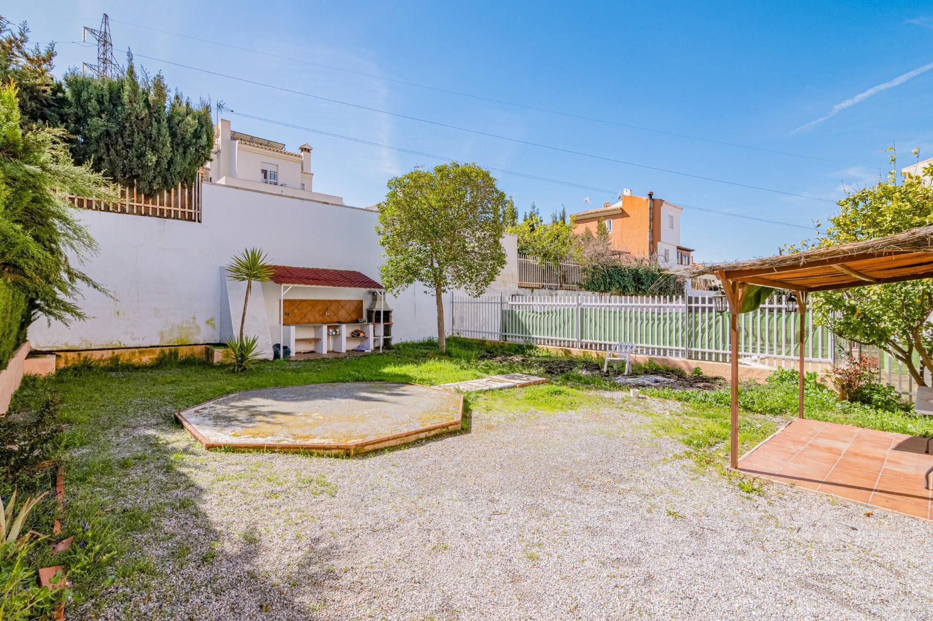 Casa o xalet en venda a  ABETO (LOMA VERDE)