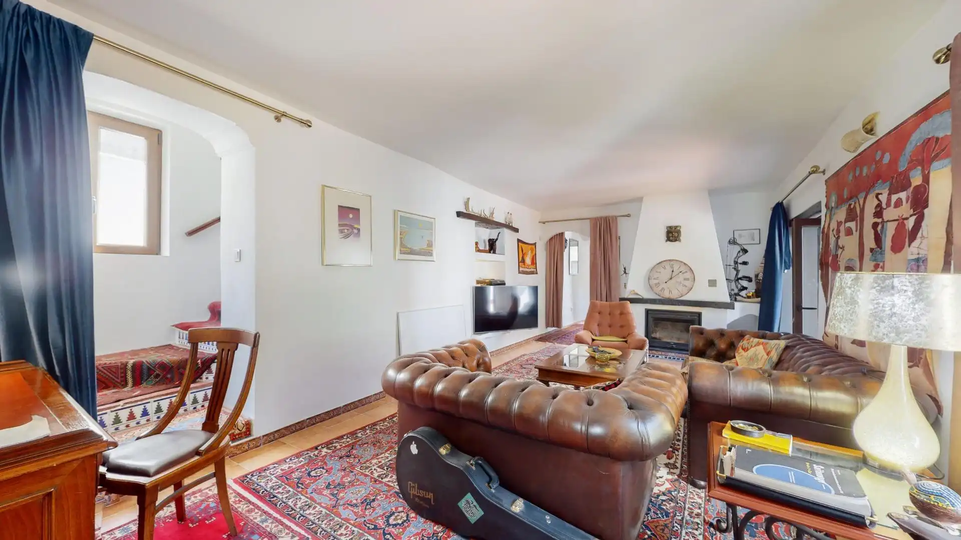 Sala d'estar de Finca rústica en venda en Casares amb Calefacció, Jardí privat i Terrassa