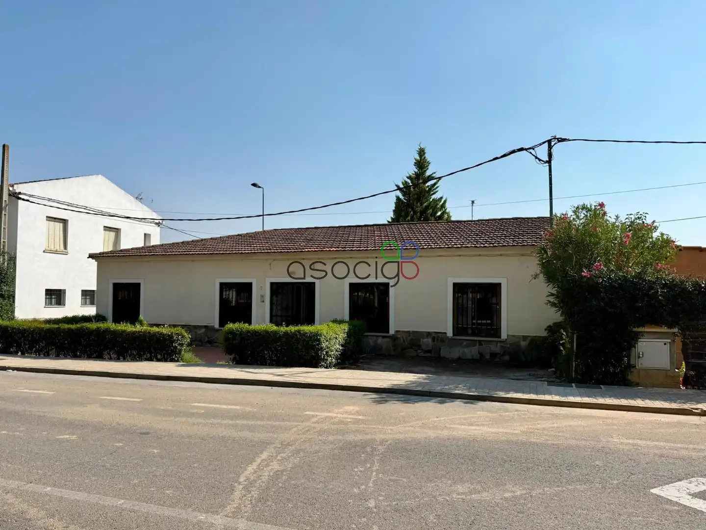 Vista exterior de Casa o xalet en venda en Alovera amb Calefacció, Jardí privat i Terrassa