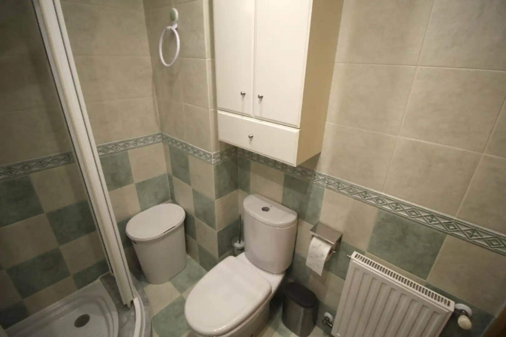 Badezimmer von Wohnung zur Miete in Sada (A Coruña) mit Heizung, Parkett und Abstellraum