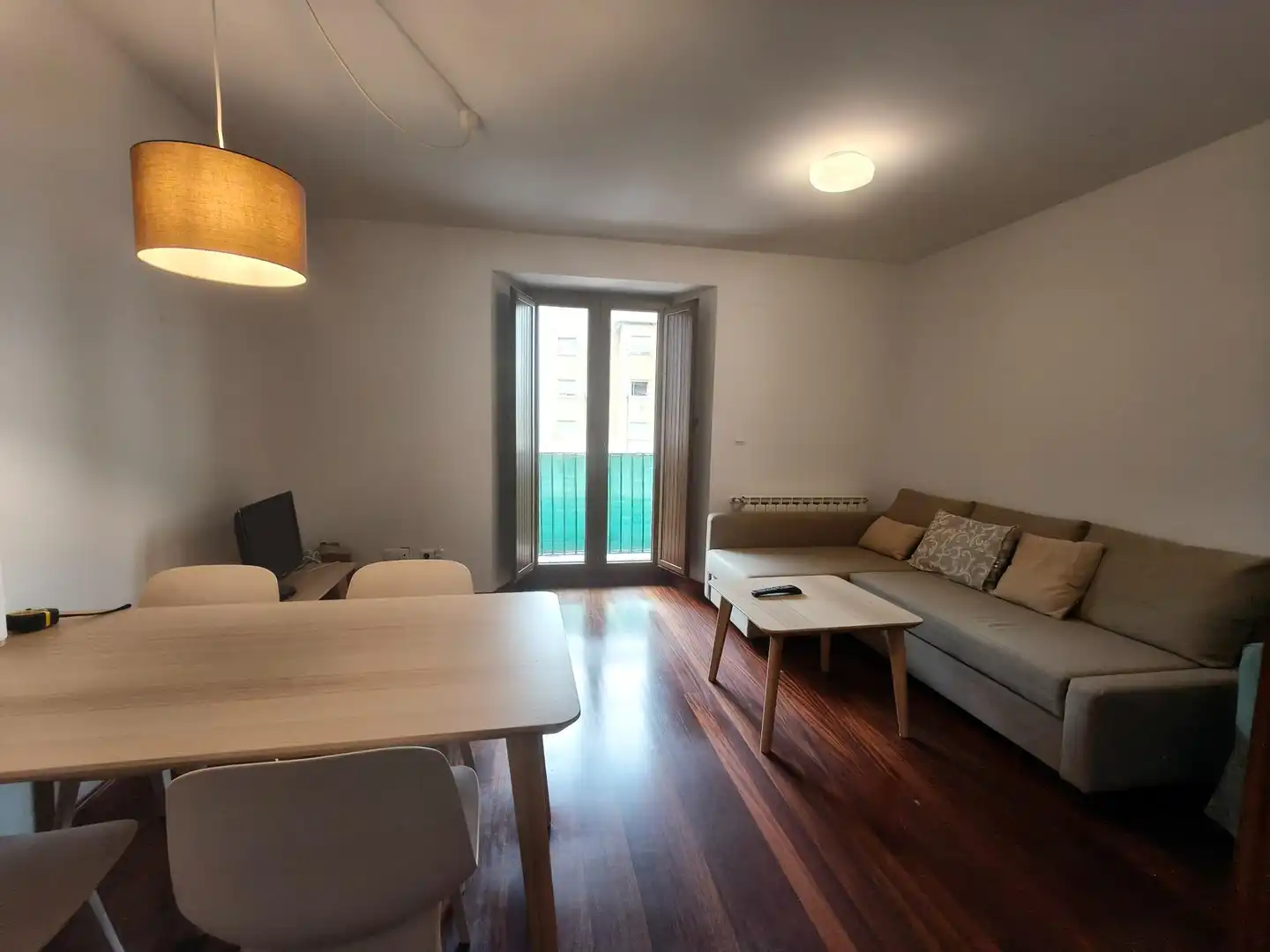 Wohnzimmer von Wohnung zur Miete in Torrelavega  mit Heizung, Möbliert und Balkon