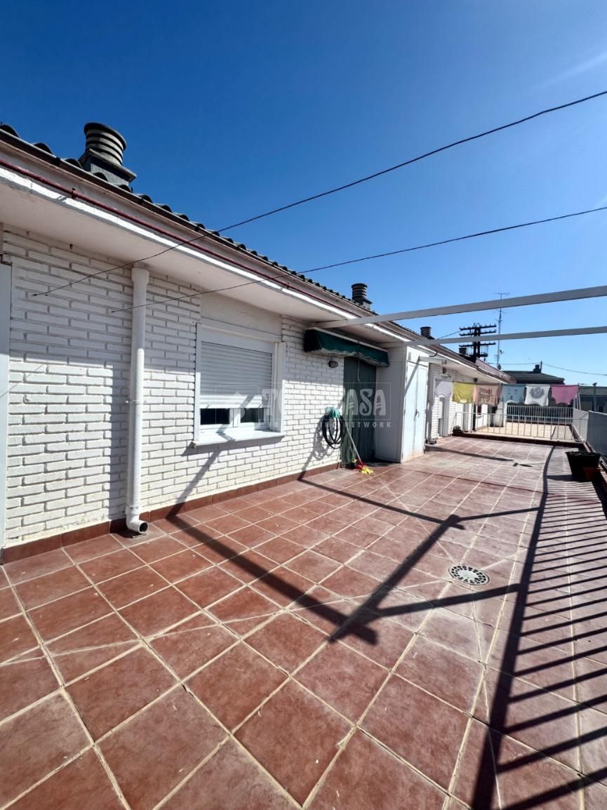 Vista exterior de Ático en venta en  Madrid Capital con Aire acondicionado, Calefacción y Terraza