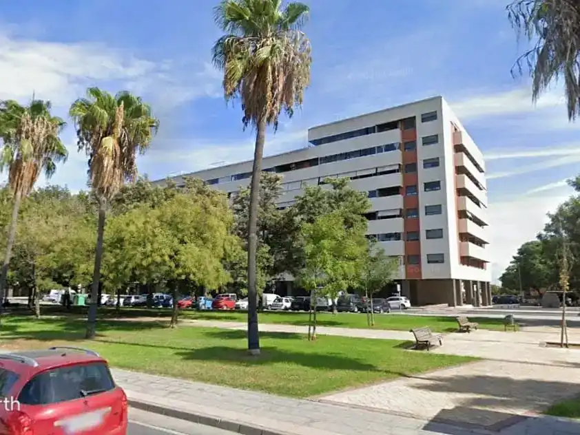 Vista exterior de Pis en venda en  Huelva Capital amb Aire condicionat, Piscina i Balcó