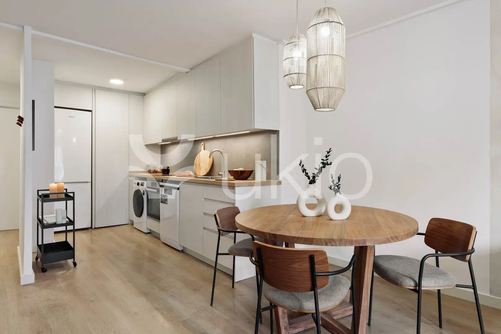 Cocina de Apartamento de alquiler en Barcelona con Aire acondicionado, Calefacción y Amueblado