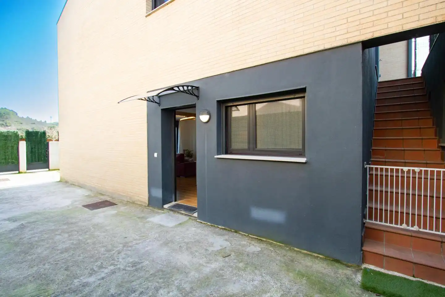 Vista exterior de Casa o chalet en venta en Aoiz / Agoitz con Jardín privado, Terraza y Amueblado